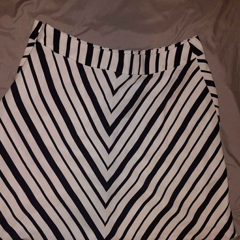 Skirt with lining